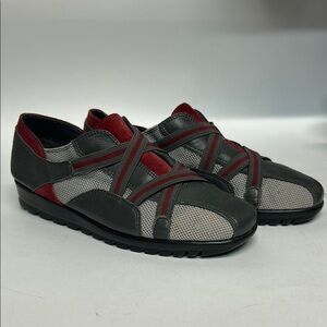 Women’s aerosols shoes size 7 1/2